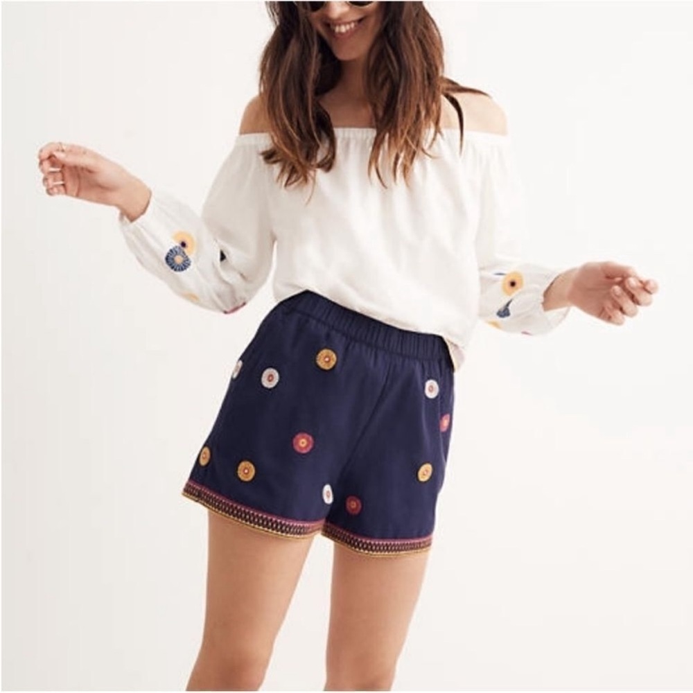 Madewell Off-the-shoulder Top & Blue Pull on Shorts